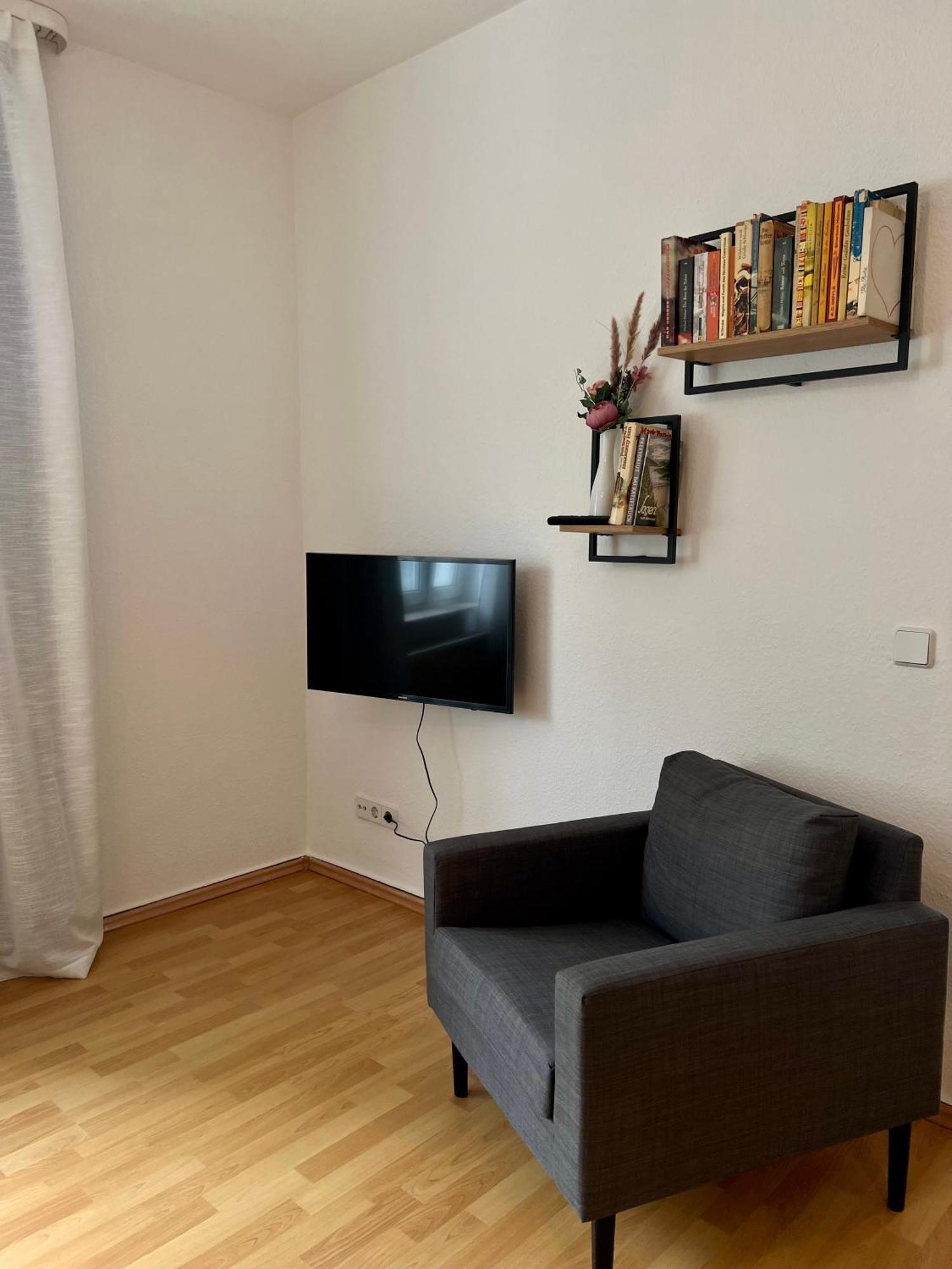 Vollausgestattet, Grosszuegig & Zentral Fuer Bis Zu 4 Apartment Magdeburg Exterior photo